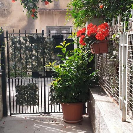 Charming Apartment In Mondello Palermo Luaran gambar