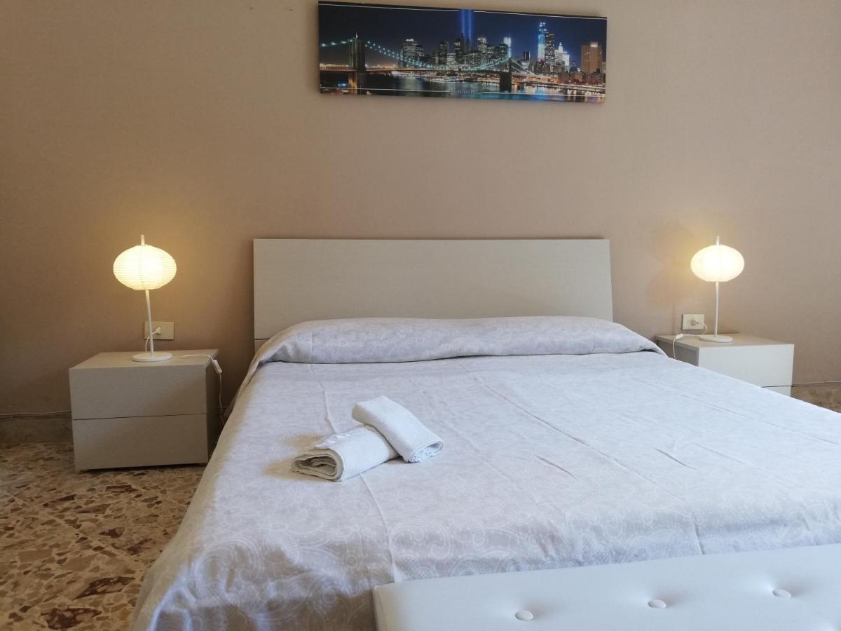 Charming Apartment In Mondello Palermo Luaran gambar